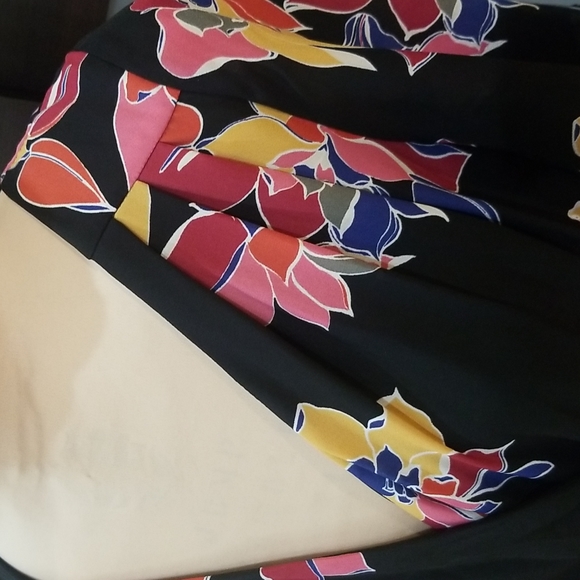 Open Back Floral Dress by Trixxi - Picture 6 of 15